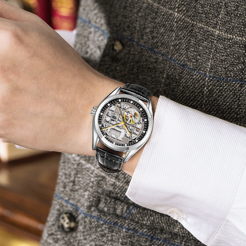 商務(wù)男士手表怎么選